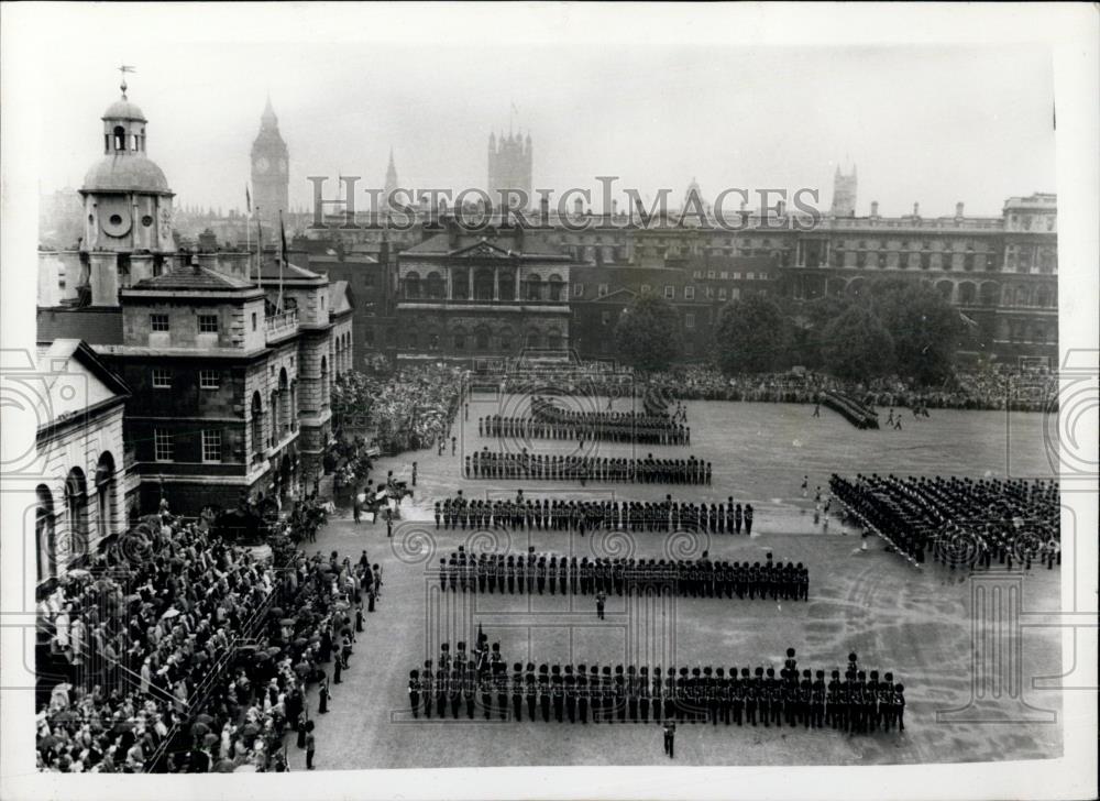 1958 Press Photo Trooping the colour ceremony for the Queen - Historic Images