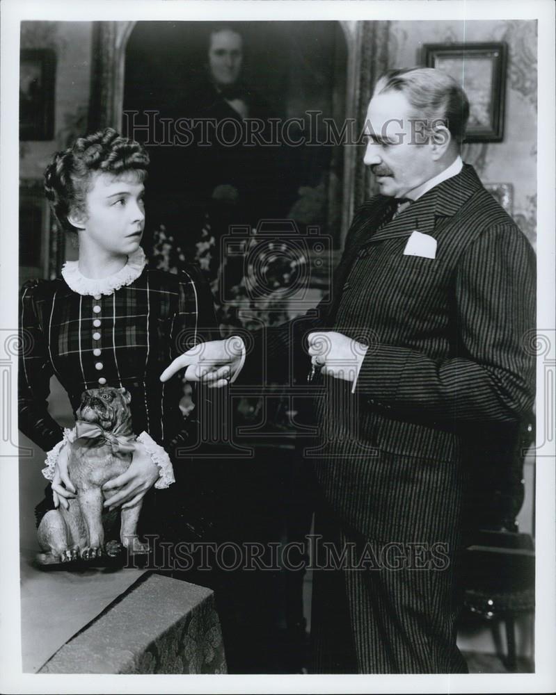 Press Photo Man &amp; girl with toy dog - Historic Images