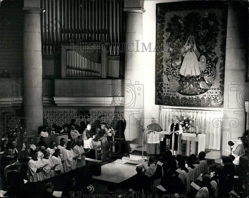 1970 Press Photo Archbishop Of Canterbury And Cardinal Marty Attend Ecumenical - Historic Images