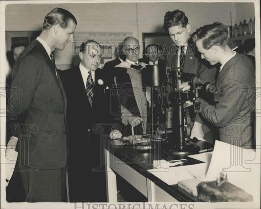 1955 Press Photo Building Students John Baldwin & Kenneth Harris - Historic Images