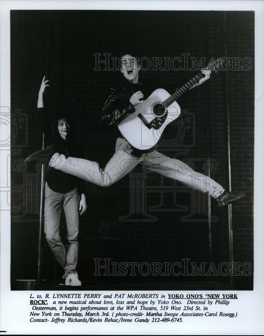 1994 Press Photo Lynnette Perry adn Pat McRoberts in "Yoko Ono's New York Rock" - Historic Images