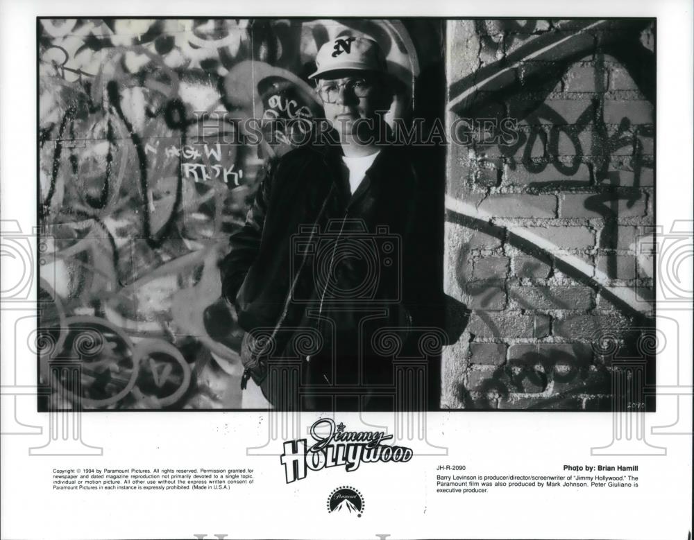 1994 Press Photo Barry Levinson Producer Director Screenwriter Jimmy Hollywood - Historic Images