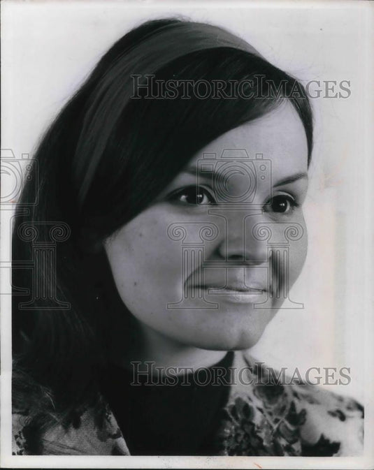 1970 Press Photo Joan Firestone at Public Hall's Little Theatre - cvp21364 - Historic Images