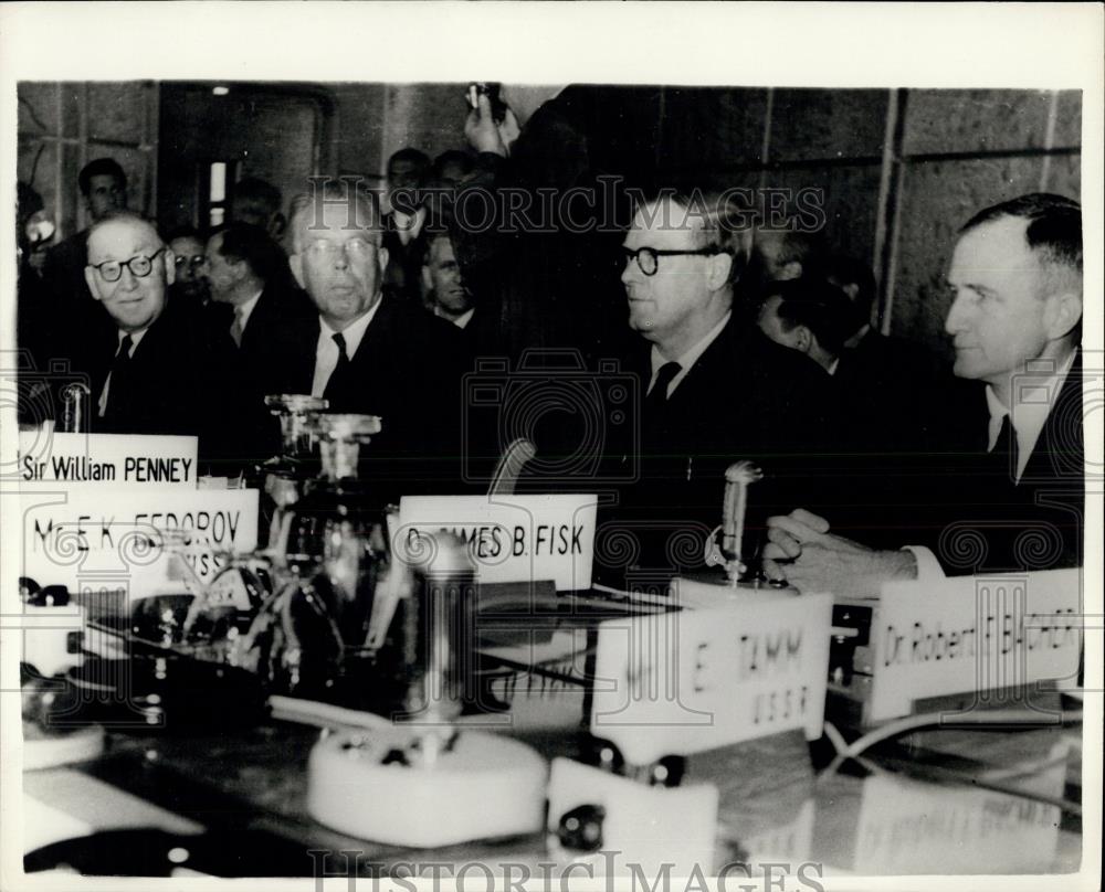 1950 Press Photo East-West Nuclear Tests Conference Opens In Geneva - Historic Images