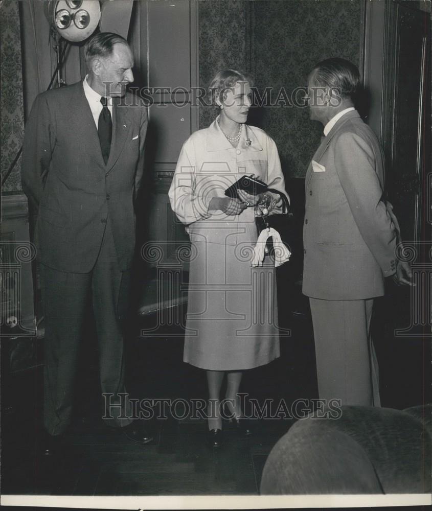 1954 Press Photo Italian Foreign Minister and Assistant Secretary of State Meet - Historic Images