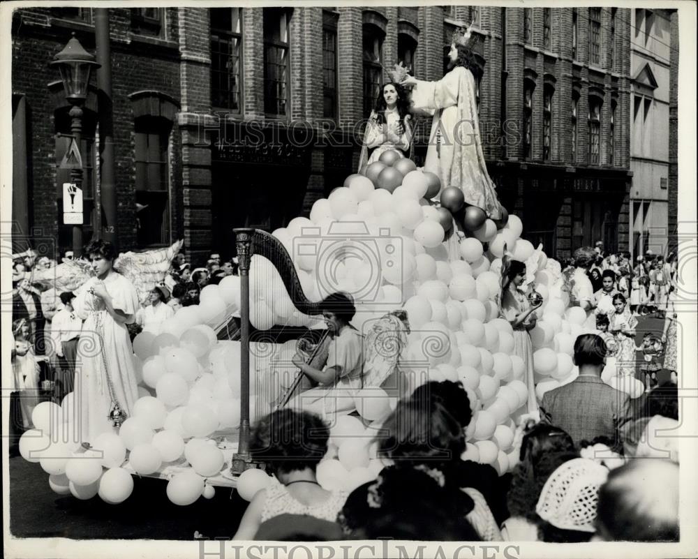 1955 Press Photo Annual Procession in Honour of Our Lady Of Mount Carmel - Historic Images