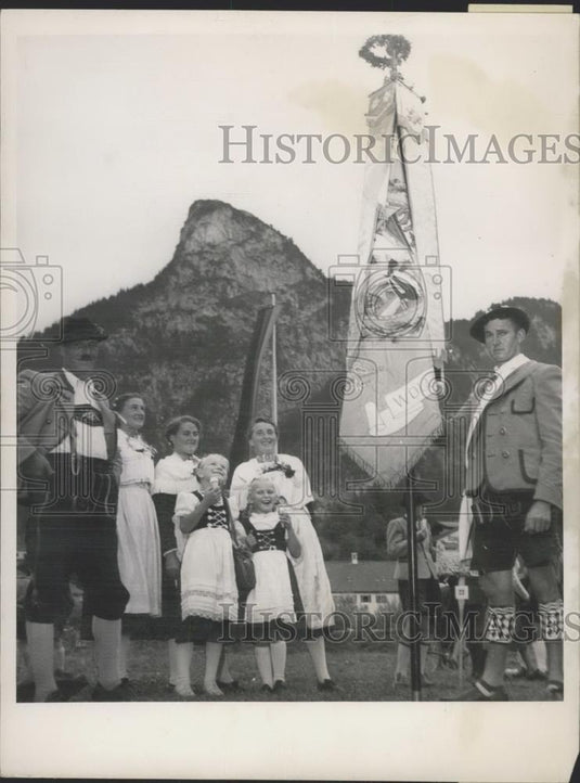 Press Photo German Passion Play Village scene - Historic Images