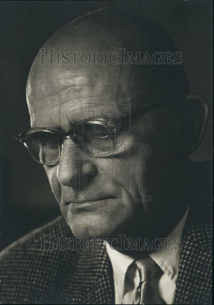 Press Photo Prof. Dr. Hans H. Weber. Max Planck Institute. - Historic Images