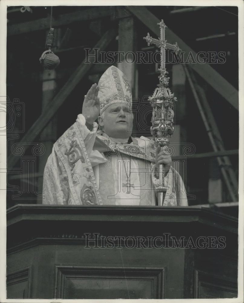 1956 Press Photo Dr. Ramsey enthroned as Archbishop of York - Historic Images