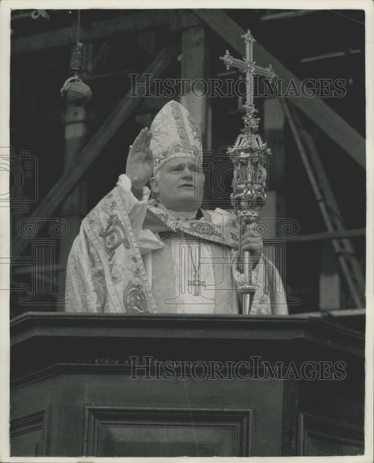 1956 Press Photo Dr. Ramsey enthroned as Archbishop of York - Historic Images