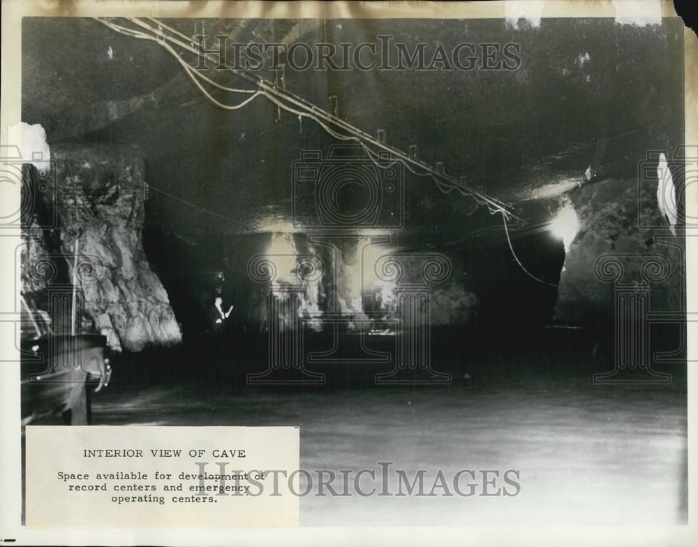 Press Photo Interior View Of Cave - Historic Images