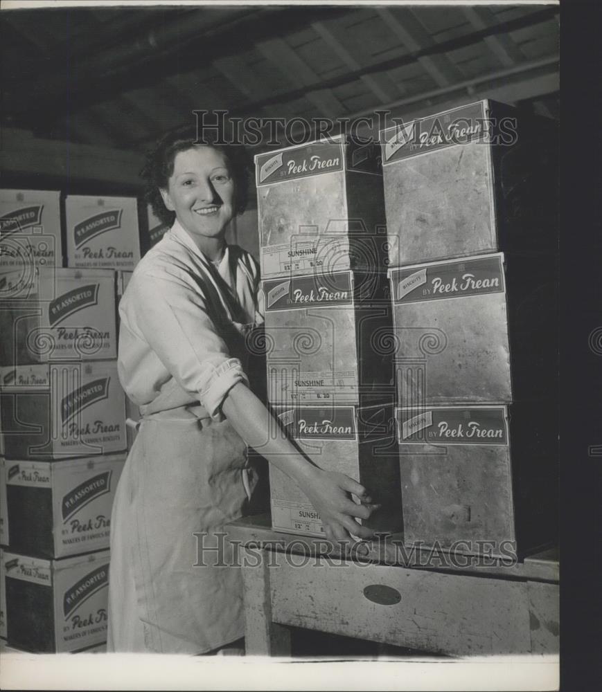 Press Photo Kitty Williams after Flu test vaccine - Historic Images