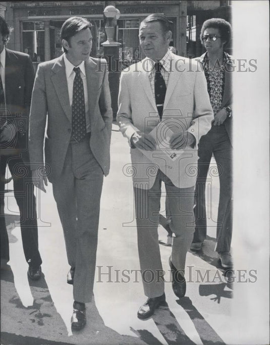 1973 Press Photo Nikki Pilic,suspended tennis player & Jack Kramer - Historic Images