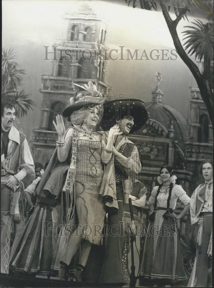 1980 Press Photo Nadine Capri Plays "Kiki" - Historic Images