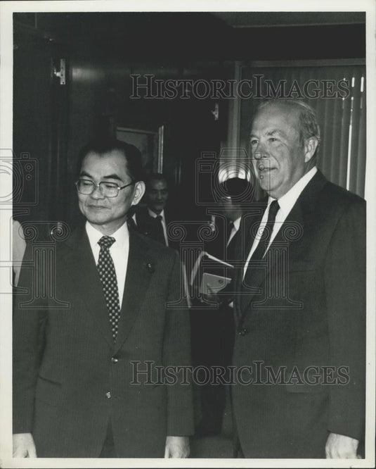 1984 Press Photo US Politician meets with Japanese Socialist Party Leader - Historic Images