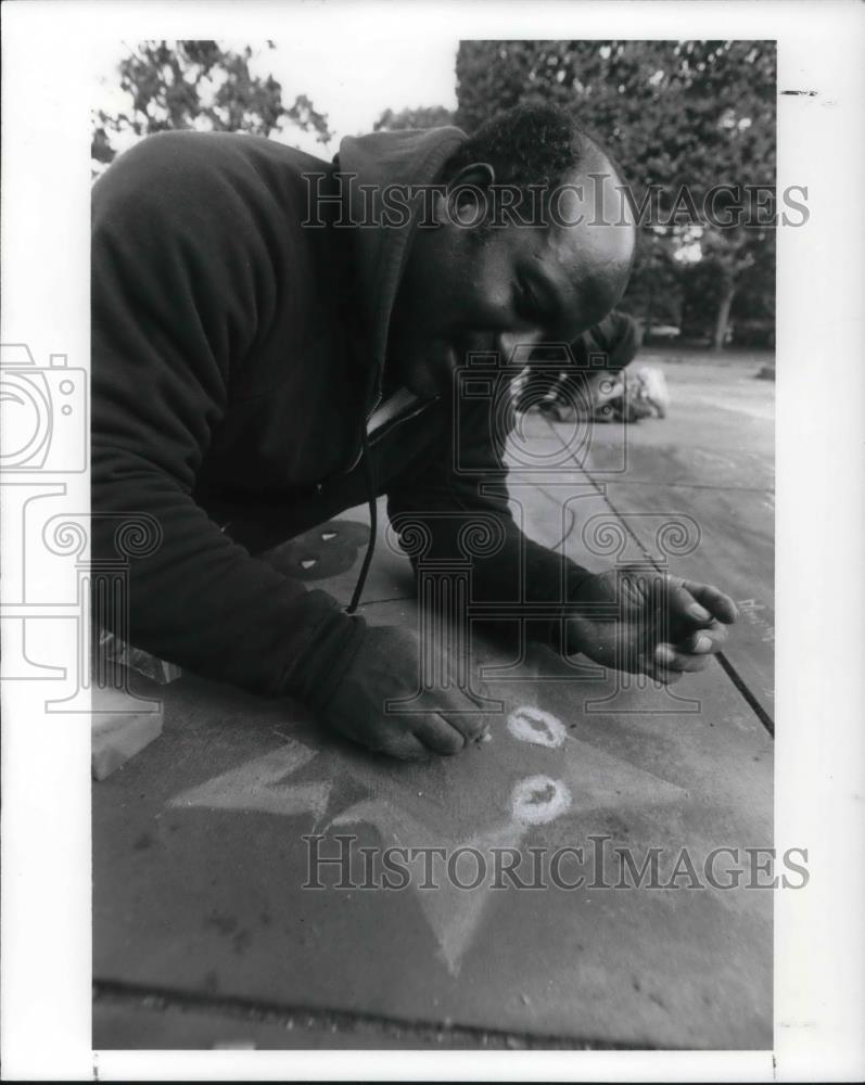 1992 Press Photo Edward Hicks CCC East Art Appreciation Class - cvp21252 - Historic Images