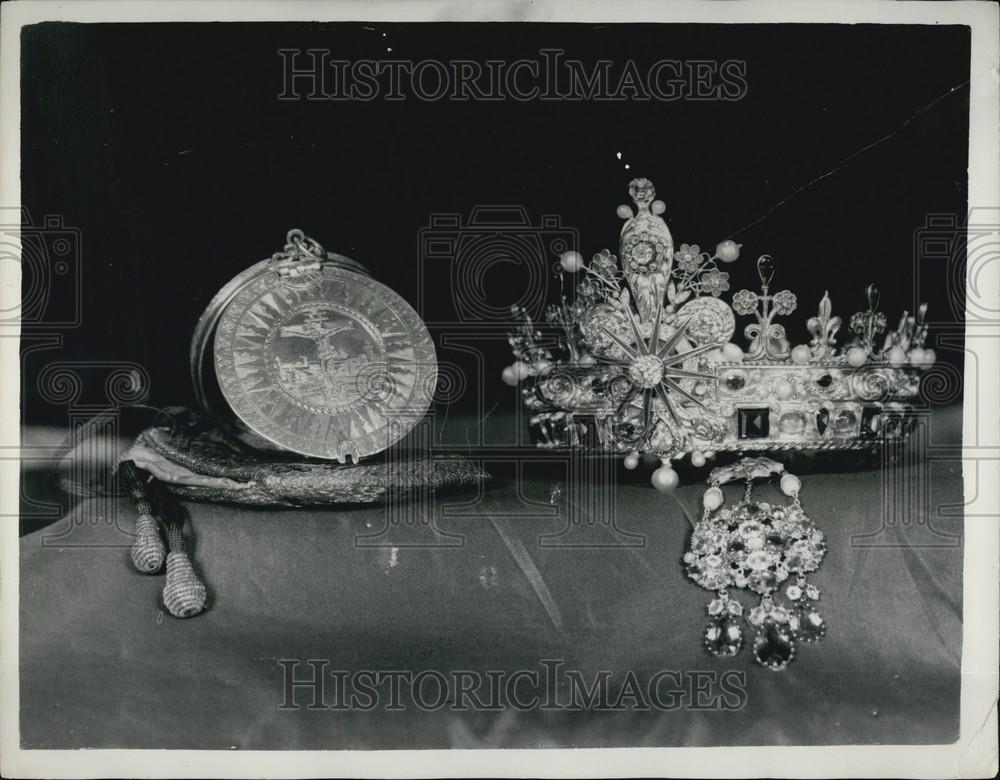 1955 Press Photo West Minister Cathedral Treasures on display - Historic Images