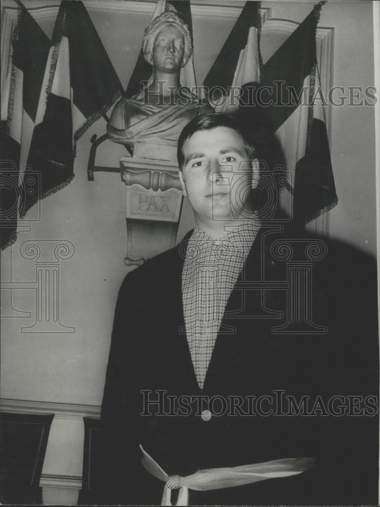 1964 Press Photo Mayor Mihcael Geral, Youngest Mayor in France, Boisseule - Historic Images