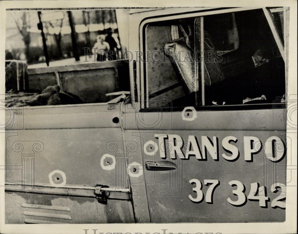 1955 Press Photo Bullet riddled truck shot up by Russians to stop refugees - Historic Images