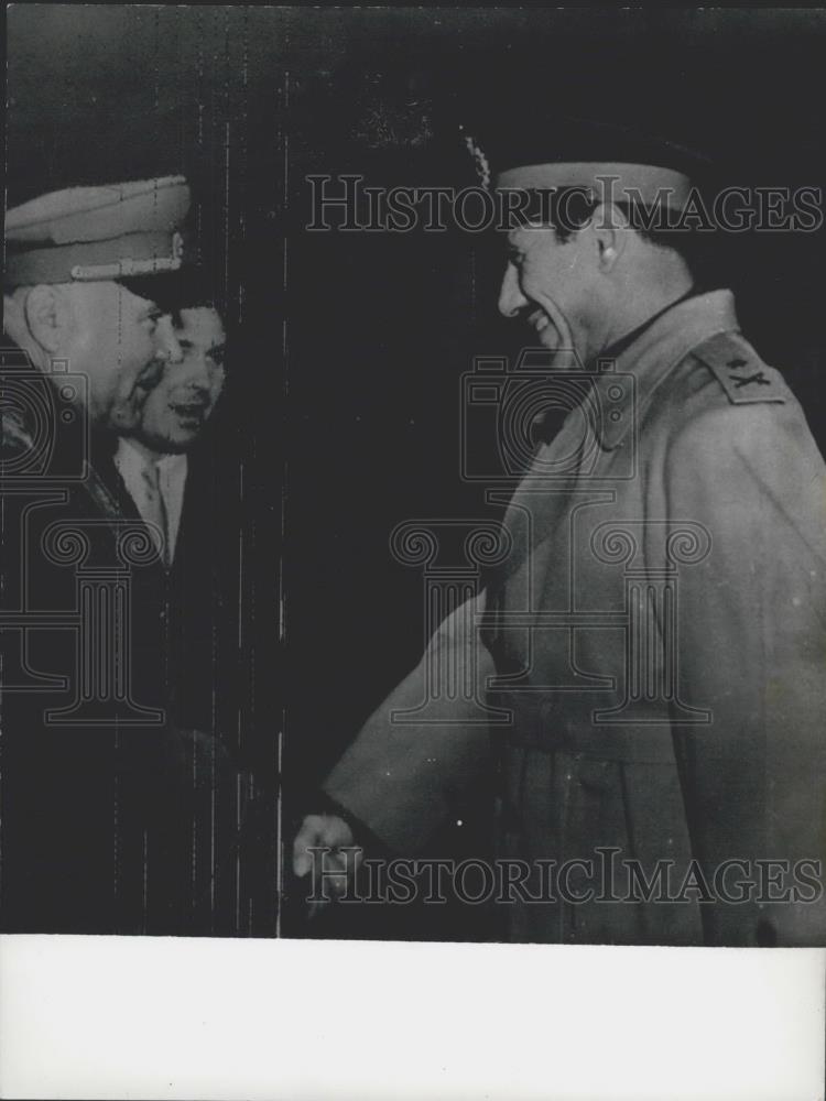1957 Press Photo Marshal R.J Malinovski (left) and General Abdel Hakim Amer - Historic Images