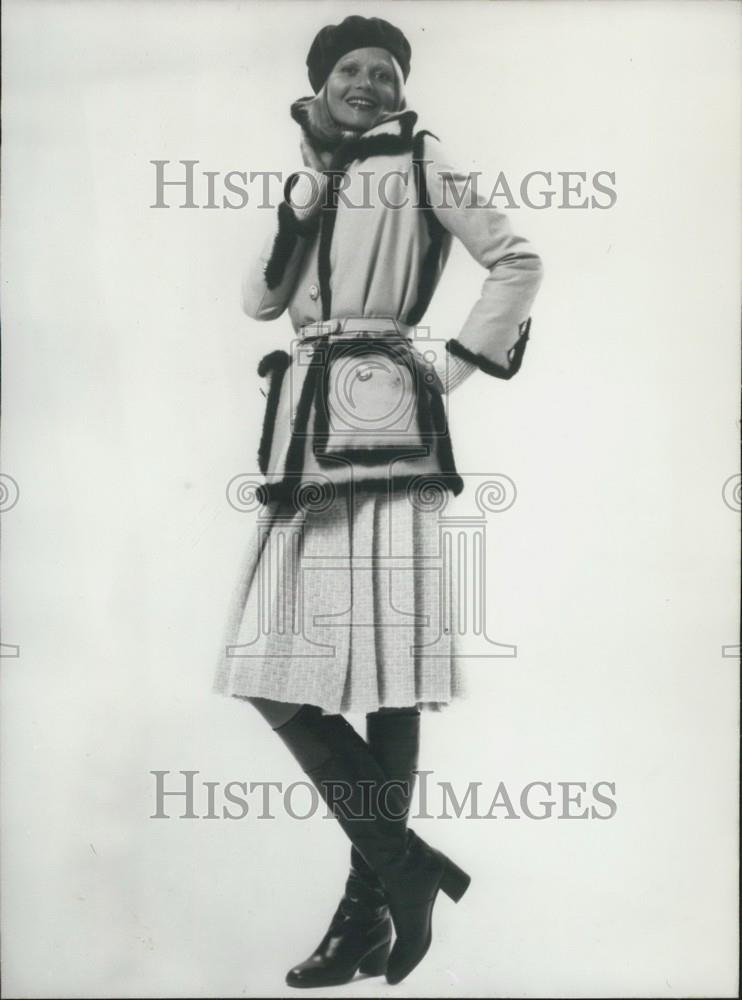 1973 Press Photo Jean Patou Mink-Lined Rain Jacket - Historic Images