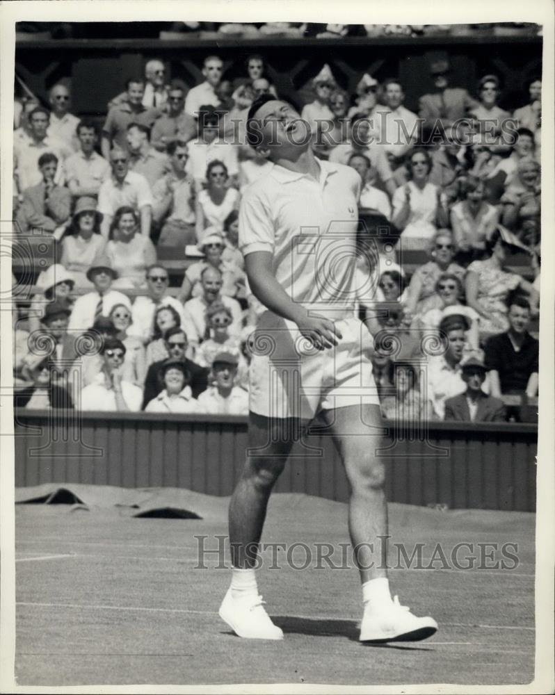 1960 Press Photo J.L.Arilla of Spain - Wimbledon Championships - Historic Images