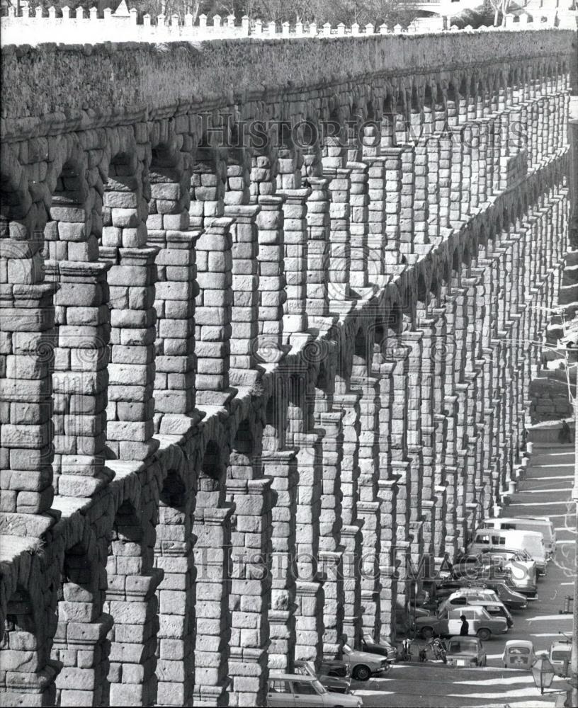 Press Photo The Roman Aquaduct at Segovia - Spain - Historic Images