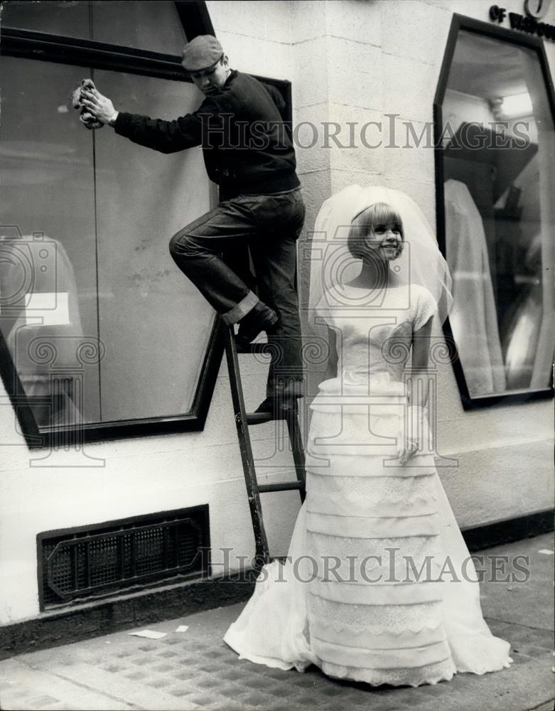 1963 Press Photo Country Girl Bridal Gowns by Louis Young - Historic Images