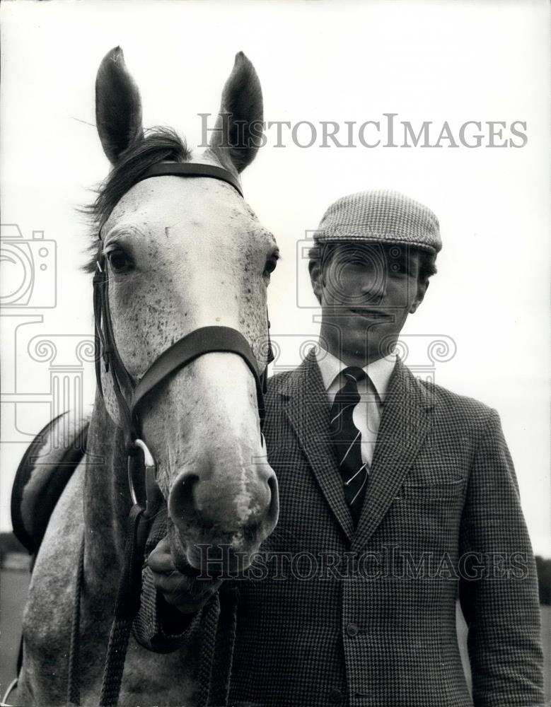 Press Photo Lt. Mark Phillips With Horse In Chicago During Training - Historic Images