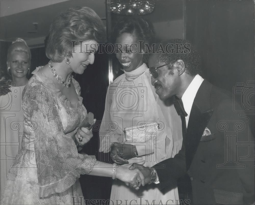 1974 Press Photo Sammy Davis Junior &amp; wife &amp; Princess Alexandra - Historic Images