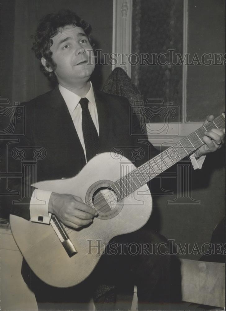 1966 Press Photo Pierre Perret Singer & Composer - Historic Images