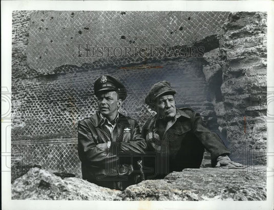 1971 Press Photo Frank Sinatra and Trevor Howard in Von Ryan's Express - Historic Images