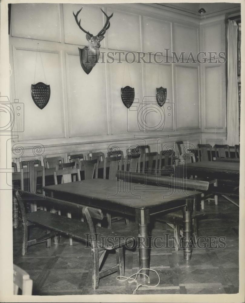 1957 Press Photo View of the Dining Room at Cheam School - Historic Images