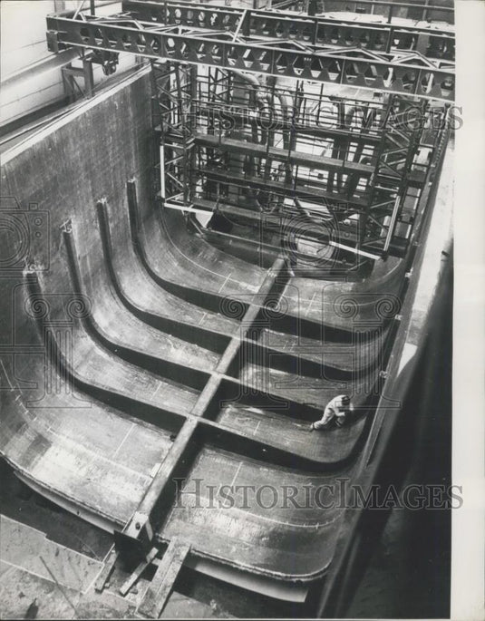 1966 Press Photo World's First Plastics Ship will be British - Historic Images