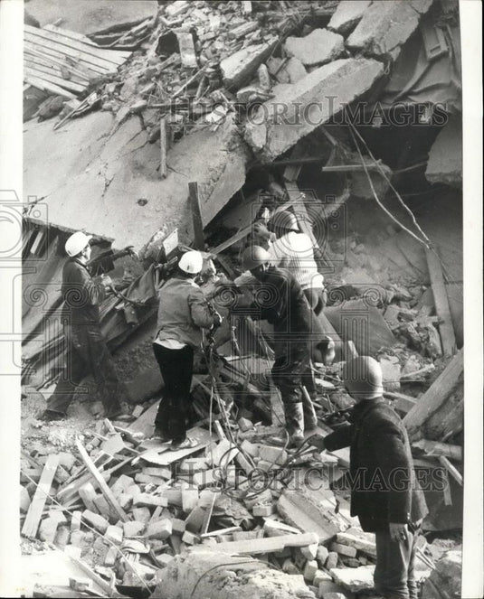 1969 Press Photo Wreckage from Yugoslav Earthquake - Historic Images