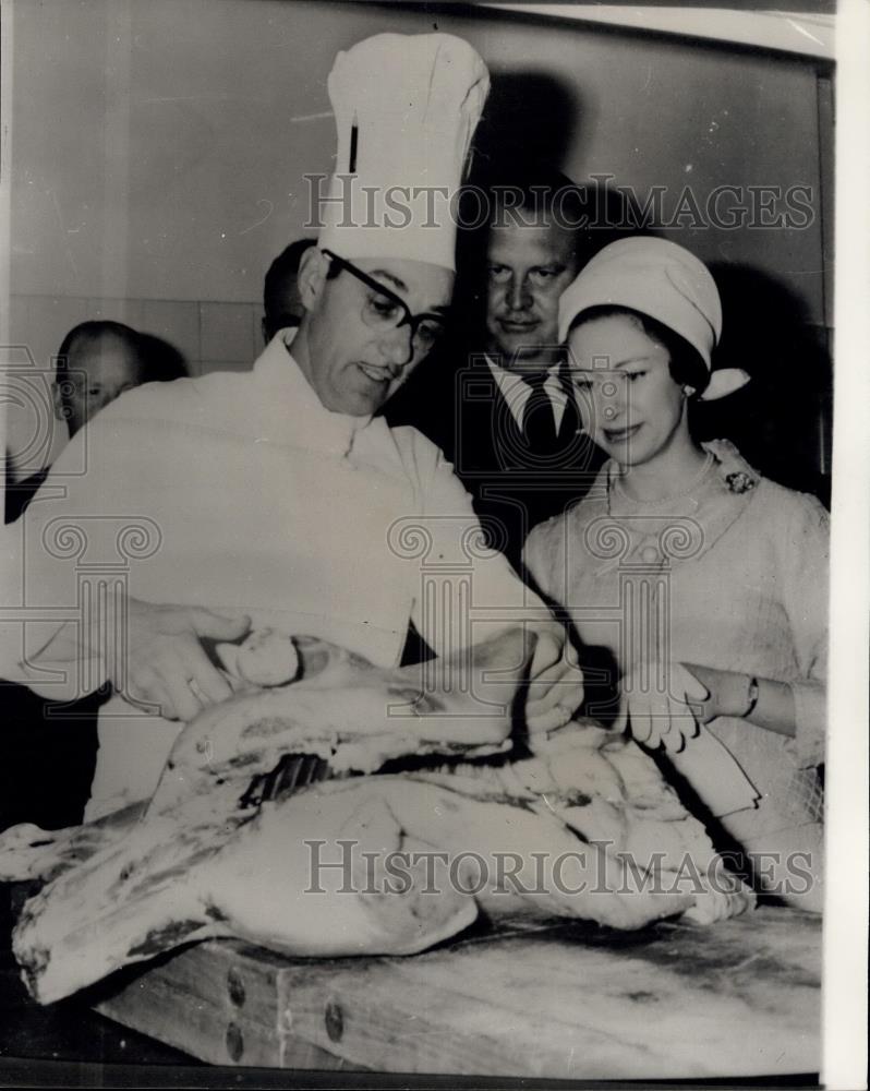 1966 Press Photo Princess Margaret Opens Bridges Hotel in Gateshead - Historic Images