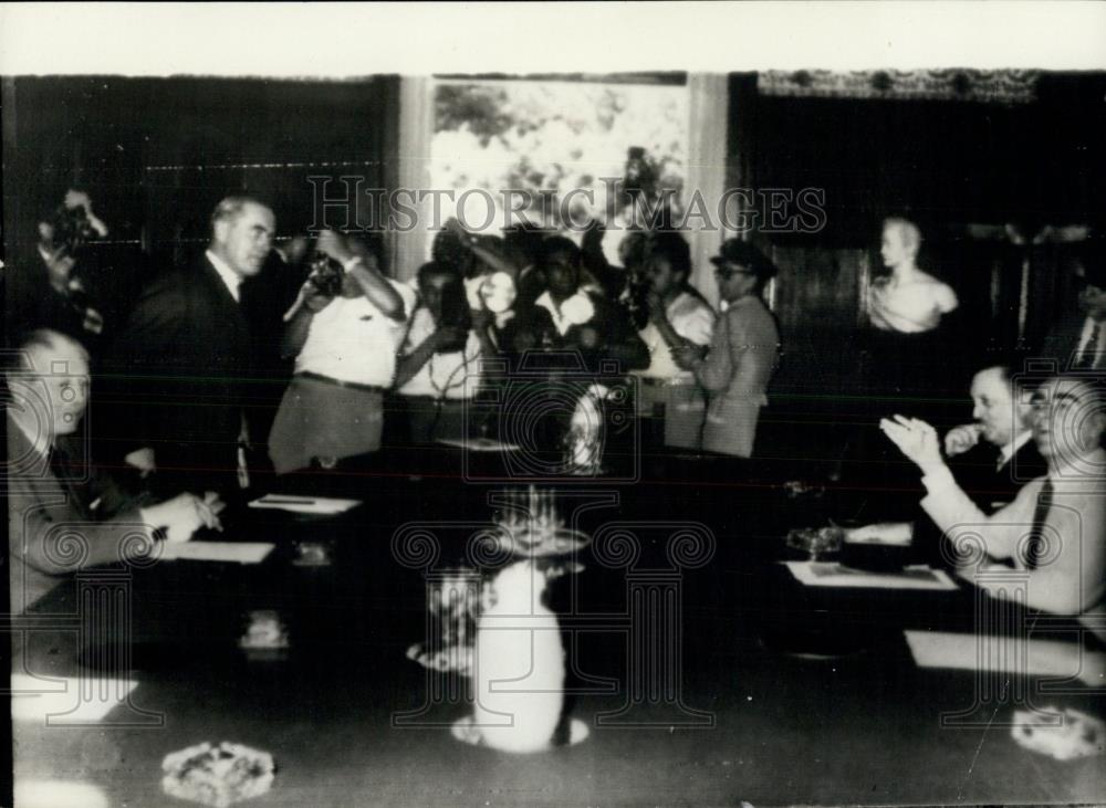 1958 Press Photo PM Talks With Mr. Karamanlis Start In Start In Athens - Historic Images