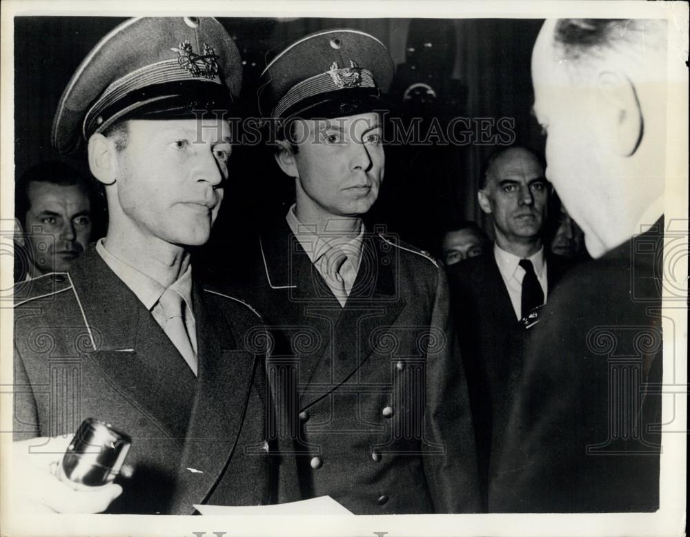 Press Photo Commissioning of New German Army in Bonn - Historic Images