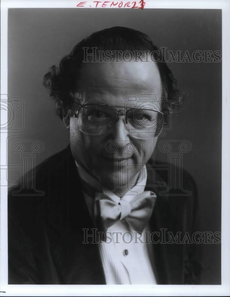 1992 Press Photo Paul Sperry, a tenor, in John Musto&#39;s Encounters - cvp20407 - Historic Images