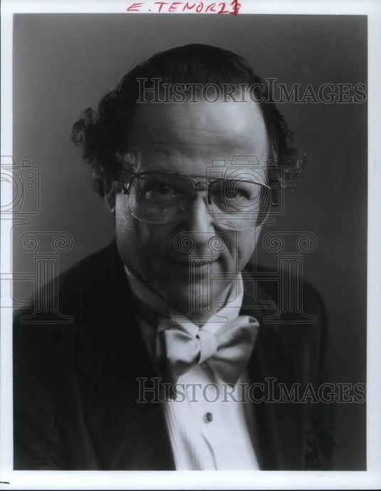1992 Press Photo Paul Sperry, a tenor, in John Musto's Encounters - cvp20407 - Historic Images
