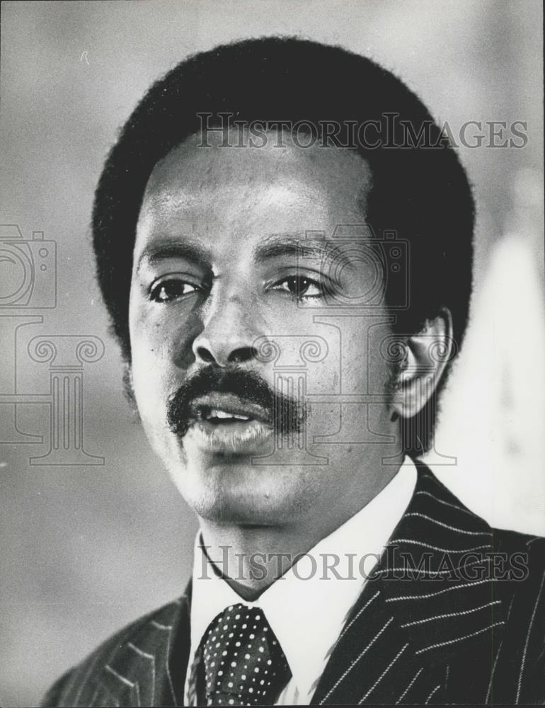 Press Photo Hussein A. Qassim. Minister for Mineral Resources and Water - Historic Images