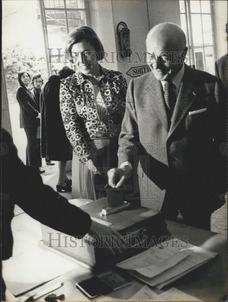 1973 Press Photo President of the National Assembly Achille Peretti Voting - Historic Images