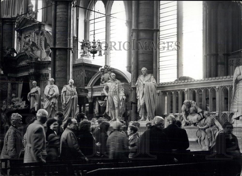 1964 Press Photo Russians Visit The Houses Of Parliament - Historic Images