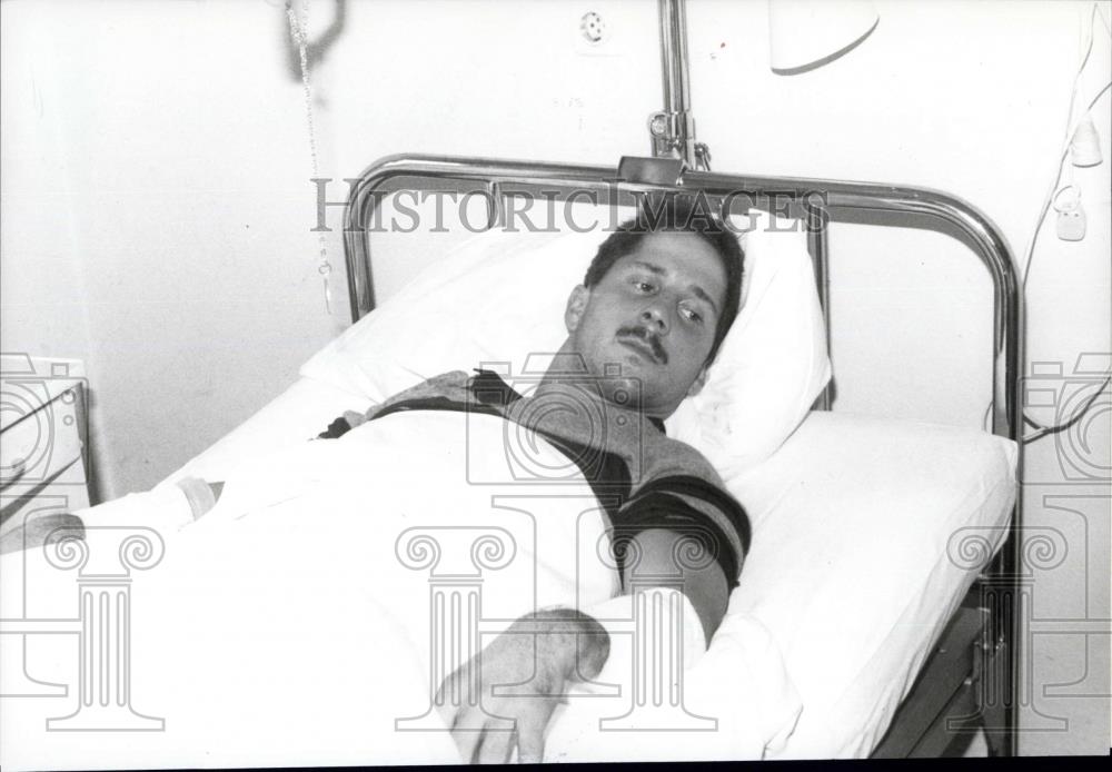 Press Photo American, Mark Kaufenberg injured at Octoberfest in Germany - Historic Images