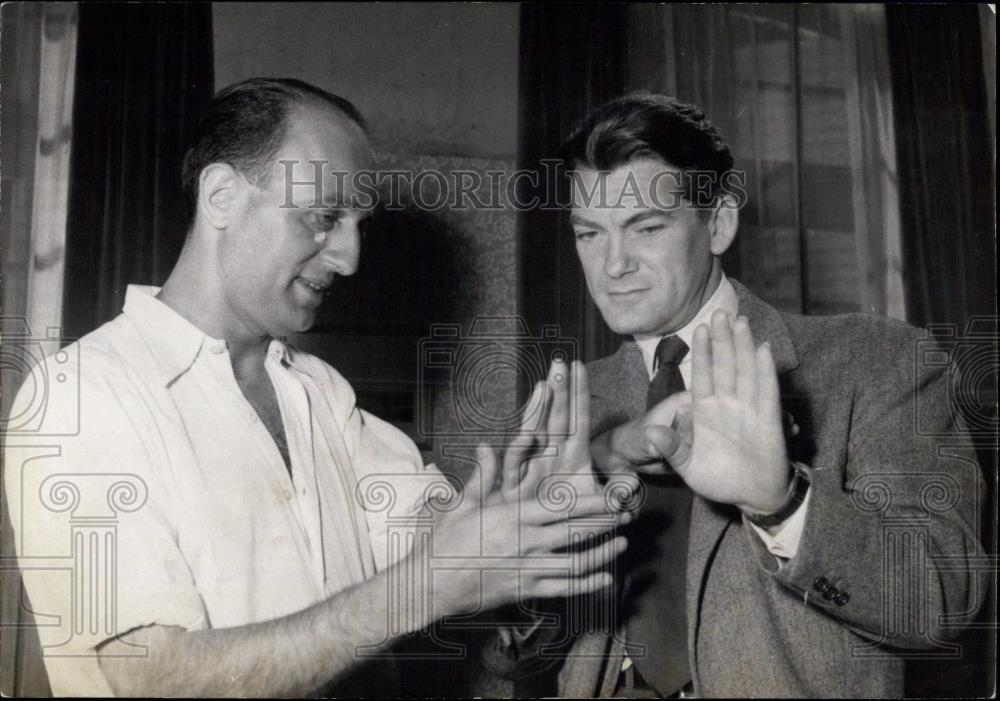 1953 Press Photo Actor Jean Marais With Producer Yves Ciampi - Historic Images