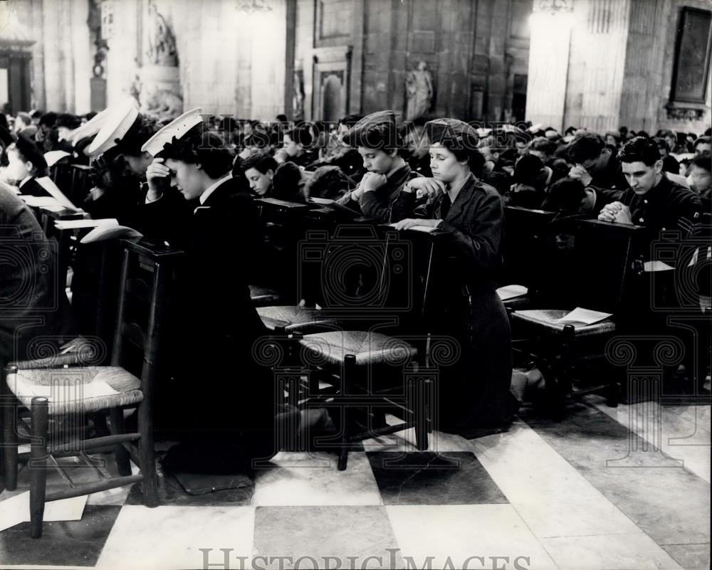 1953 Press Photo Empire Youth Sunday Service at St. Paul&#39;s - Historic Images