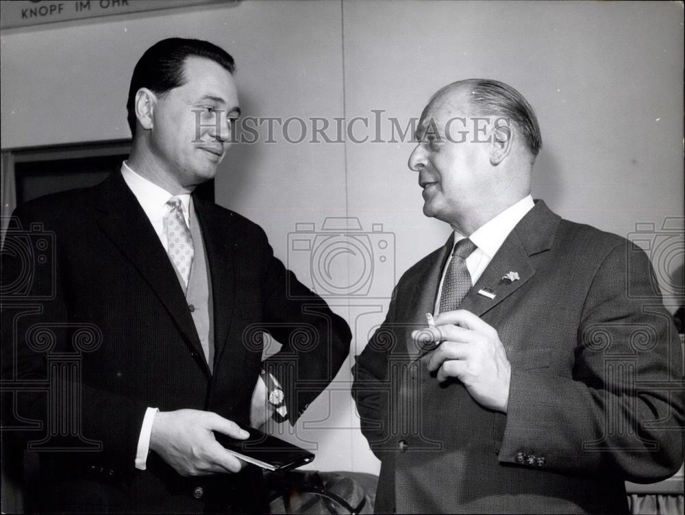 Press Photo Mr. V. Bressensdorf and Mr. Vallendor - Historic Images