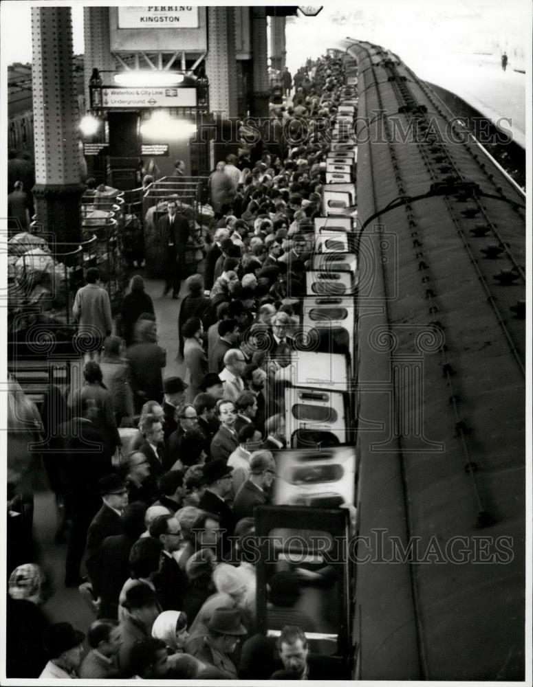 Press Photo David Cairns, Daily Express. &quot;Every Dull Day&quot; - Historic Images