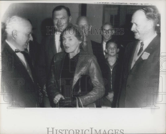 1960 Press Photo Dr. Barbara Moore , L. Irwin and W. Stonson - Historic Images