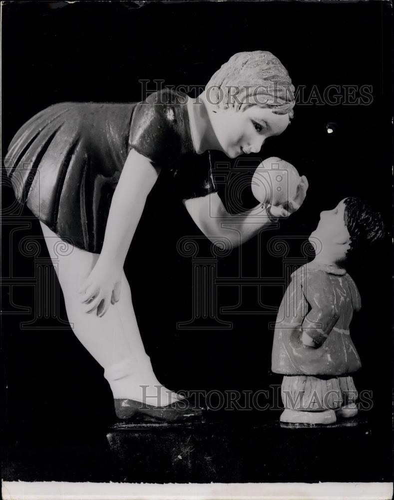 Press Photo &quot;Eve and the Apple&quot; by Patrick Bacon, wood of H.M.S. Implacable - Historic Images